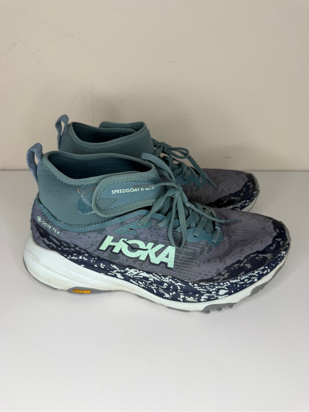 Hoka One One Speedgoat 6 Mid GTX Charcoal 1155153 MFGD Shoes Women’s Size 10B